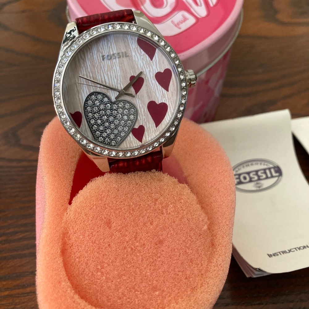 💖 Fossil Valentine Edition Crystal Heart Watch New Old Stock, Warranty 1y - Picture 4 of 5
